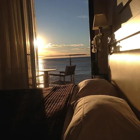 Azur Hotell