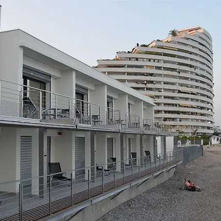 Hotell Azur