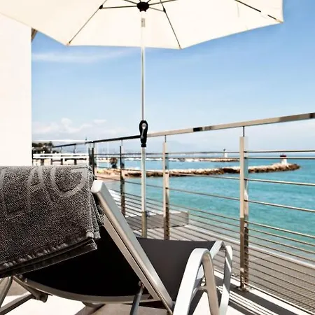 Azur Hotell Villeneuve-Loubet