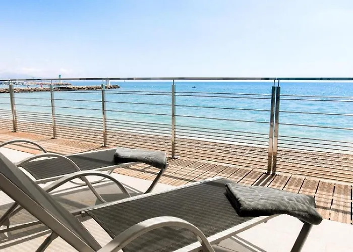 Azur Szálloda Villeneuve-Loubet