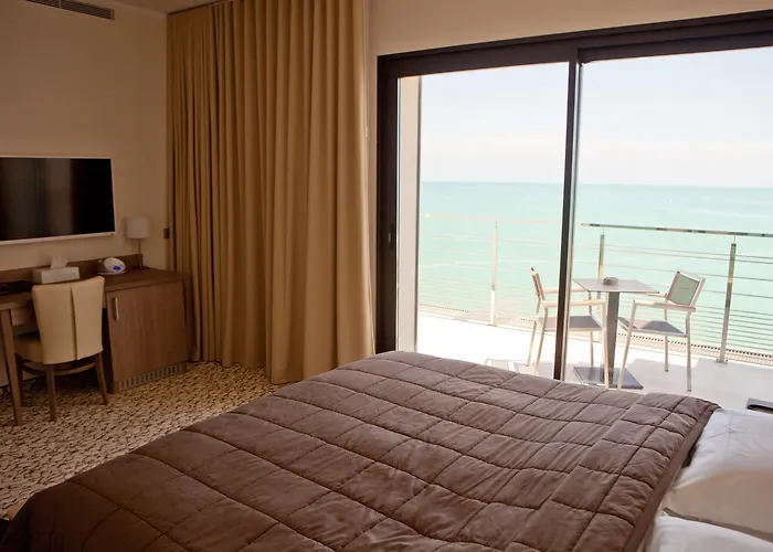 Azur 4* Villeneuve-Loubet