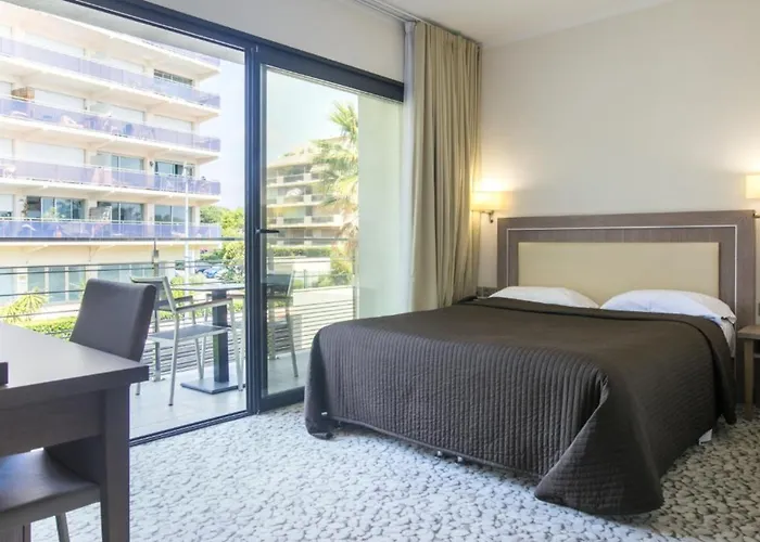 Szálloda Azur 4*