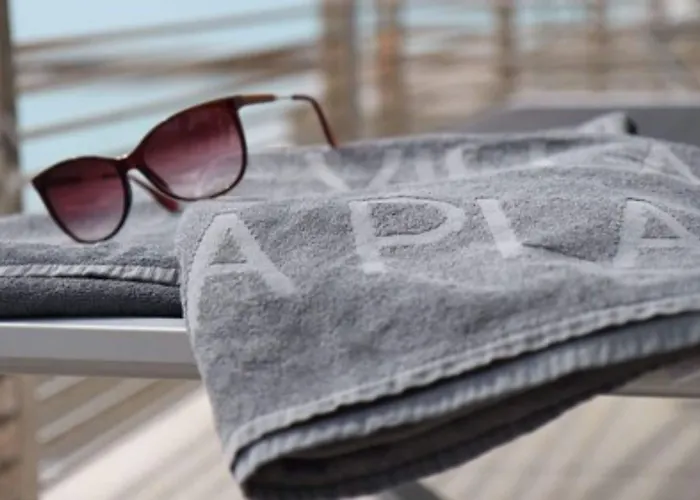Azur Hotell 4*
