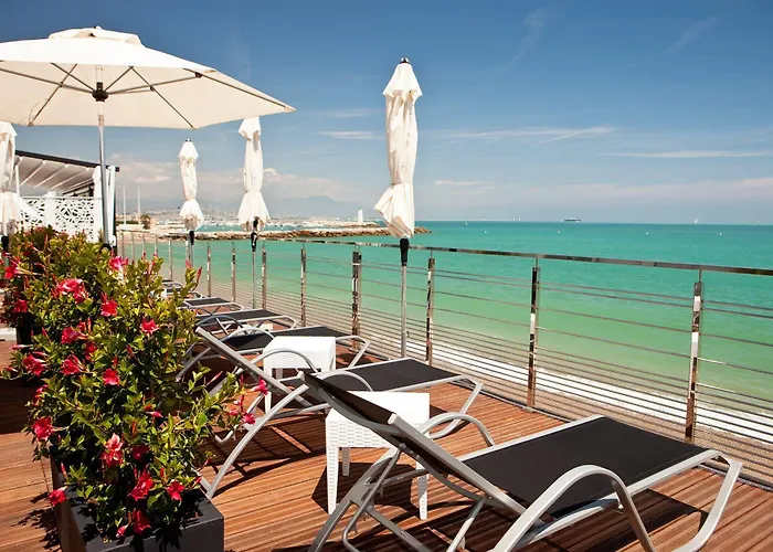Azur 4* Villeneuve-Loubet