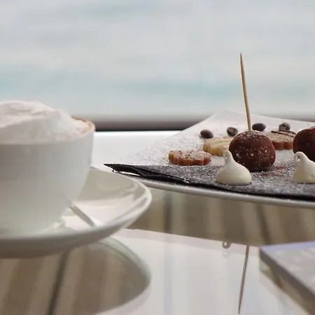 Azur 빌뇌브루베