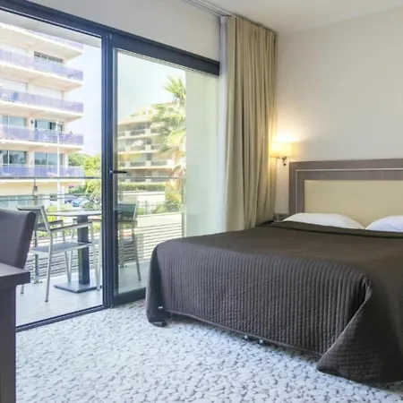 Hotel Azur 4*