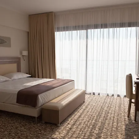 Azur Hotel