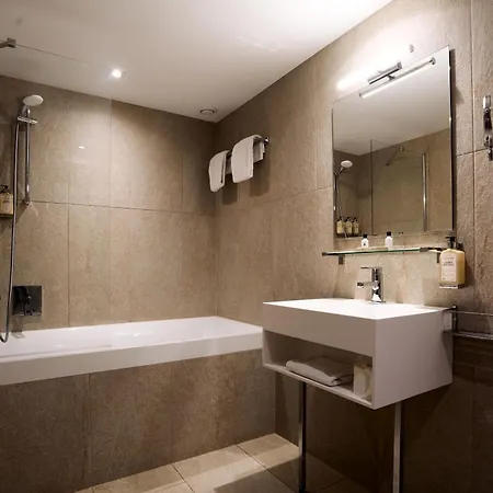 Azur Hotel 4*